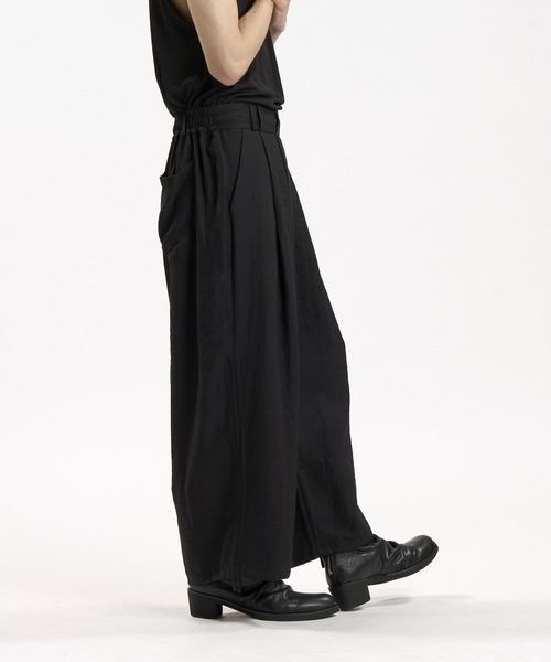 NO ID.（ノーアイディ）の「【NO ID.】2 Tuck Easy Baggy Trousers / 2タック イージー バギー トラウザーズ（その他パンツ・メンズ・グレー/ブラック/ブルーグレー・2/1）」の7枚目の写真