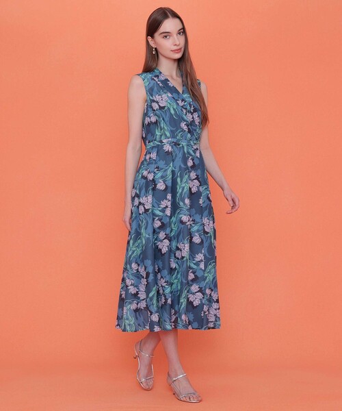 ANAYI(アナイ)の「ラーレプリントカシュクール ワンピース(ワンピース・レディース・ネイビー/ライトグレー/ベージュ・38/36/34)」の18枚目の写真