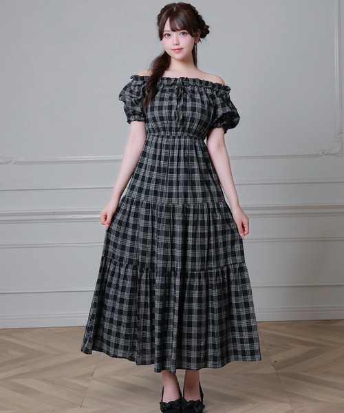Anely(アネリー)の「フリルネック チェック柄 ティアード ロング ワンピース(ワンピース・レディース・アイボリー/ベージュ/ブラック・FREE)」の10枚目の写真