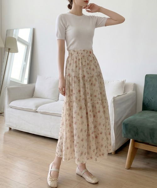 AMAJI(アマジ)の「フラワープリント Aライン ロング丈 スカート(スカート・レディース・マルチ・MEDIUM/LARGE/X-LARGE)」の2枚目の写真