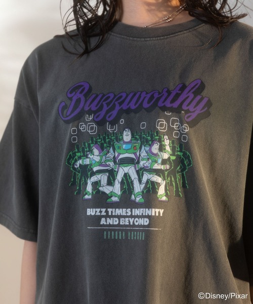 Green Parks(グリーンパークス)の「トイストーリー/ヴィンテージ風Tシャツ(Tシャツ/カットソー・レディース・チャコールグレー/レッド・FREE)」の10枚目の写真