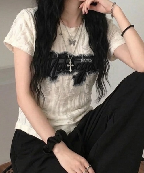 Teem Store(チームストア)の「ロゴワッペン サイドギャザーダメージ加工コンパクトT(Tシャツ/カットソー・レディース・ホワイト/ブラック/グレー・F)」の13枚目の写真