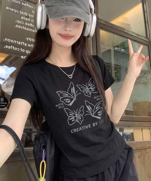 AVYL(アヴィル)の「バタフライグラフィックコンパクト半袖チビTシャツ(Tシャツ/カットソー・レディース・ブラック/ライトグレー/ホワイト・M)」の3枚目の写真