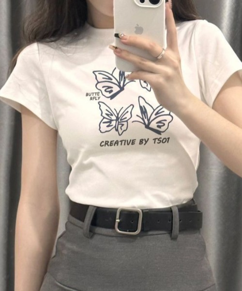 AVYL(アヴィル)の「バタフライグラフィックコンパクト半袖チビTシャツ(Tシャツ/カットソー・レディース・ブラック/ライトグレー/ホワイト・M)」の8枚目の写真