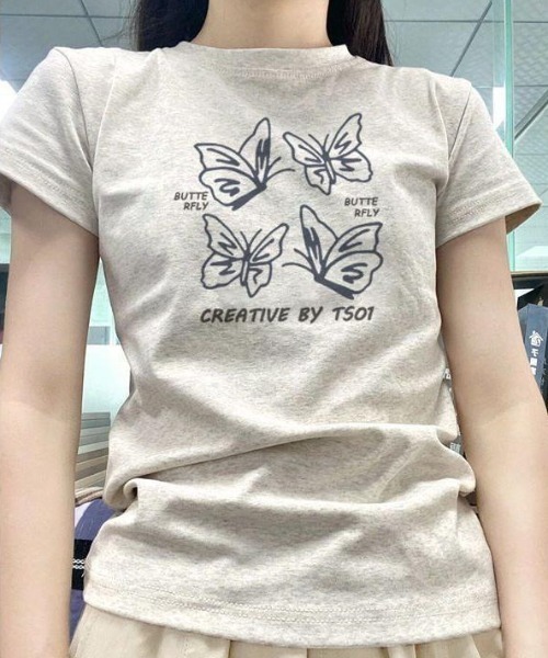 AVYL(アヴィル)の「バタフライグラフィックコンパクト半袖チビTシャツ(Tシャツ/カットソー・レディース・ブラック/ライトグレー/ホワイト・M)」の5枚目の写真