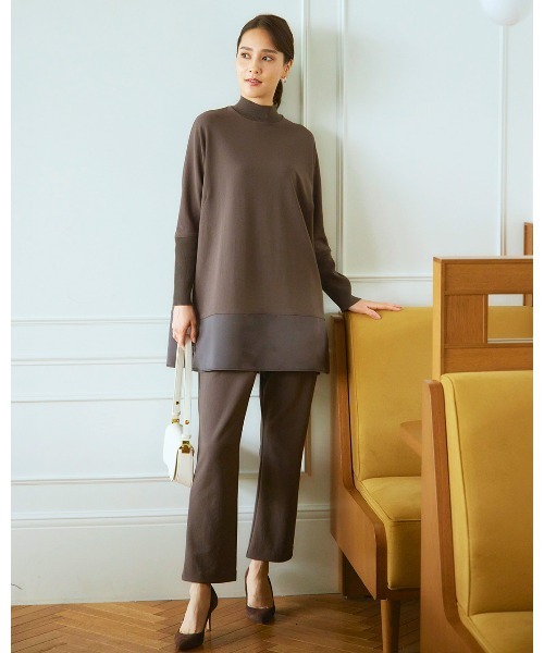 DoCLASSE（ ドゥクラッセ）の「ストレッチジョーゼット・ストレートパンツ（その他パンツ・レディース・ブラウン/ブラック/ダークネイビー・L/M/S）」の4枚目の写真
