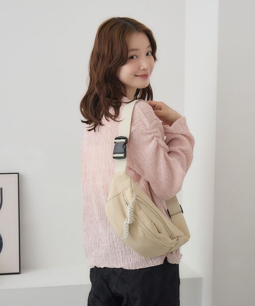 RETRO GIRL(レトロガール)の「ウエストポーチ(ショルダーバッグ・レディース・ブラック/ベージュ/レッド・ONE SIZE)」の6枚目の写真