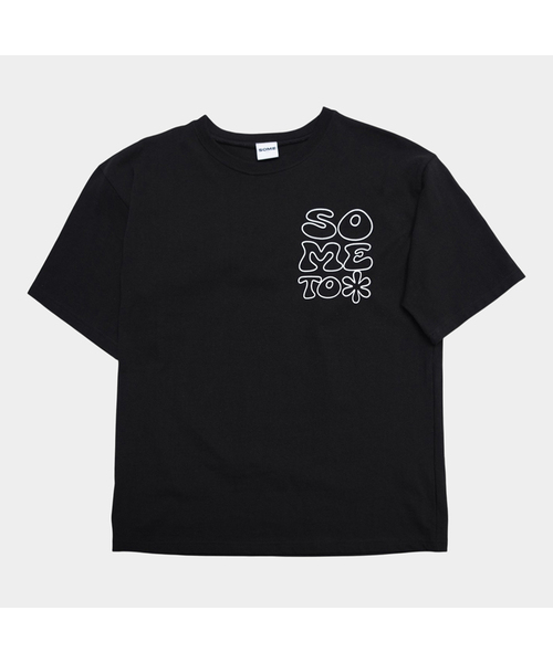 SOMEPLACE MAN(サムプレイス・マン)の「ベーシックフラワーグラフィックオーバーサイズソフトラウンドネック半袖Tシャツ_2COLOR(Tシャツ/カットソー・メンズ・ホワイト/ブラック・FREE)」の2枚目の写真