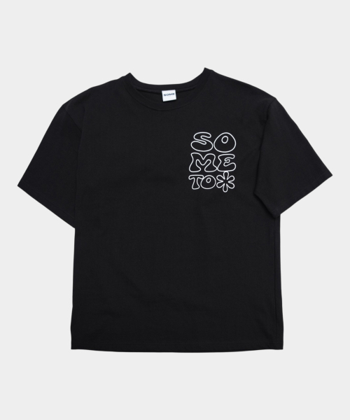 SOMEPLACE MAN(サムプレイス・マン)の「ベーシックフラワーグラフィックオーバーサイズソフトラウンドネック半袖Tシャツ_2COLOR(Tシャツ/カットソー・メンズ・ホワイト/ブラック・FREE)」の5枚目の写真