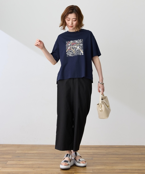 Petit Honfleur(プチオンフルール)の「【イラストレーターコラボ】マップモチーフプリントTシャツ【接触冷感・UVカット・オーガニックコットンブレンド】(Tシャツ/カットソー・レディース・ホワイト/レッド/ネイビー・M/L)」の11枚目の写真