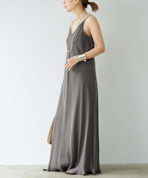 Deuxieme Classe(ドゥーズィエムクラス)の「Cupro Camisole ドレス(ワンピース・レディース・チャコールグレー・36/38)」の13枚目の写真
