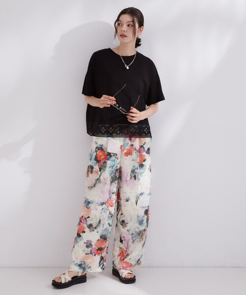 OPAQUE.CLIP(オペークドットクリップ)の「裾レースカットソー【洗濯機OK】(Tシャツ/カットソー・レディース・ブラック/ホワイト・42/40/38)」の8枚目の写真