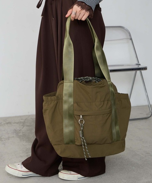 BONLECILL Marche(ボンルシールマルシェ)の「【BONLECILL Marche】《大容量/軽量》コードデザインラウンドトートバッグ/ユーティリティバッグ(トートバッグ・レディース・ブラック/カーキ/グレー・FREE)」の18枚目の写真
