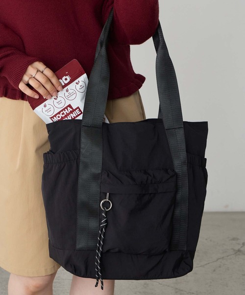 BONLECILL Marche(ボンルシールマルシェ)の「【BONLECILL Marche】《大容量/軽量》コードデザインラウンドトートバッグ/ユーティリティバッグ(トートバッグ・レディース・ブラック/カーキ/グレー・FREE)」の4枚目の写真