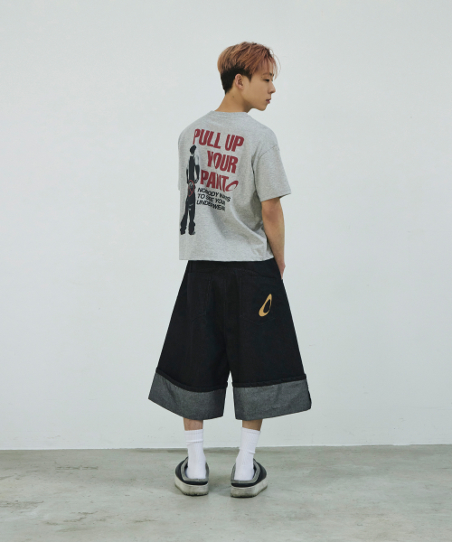 SCALLYWAG（スカリーワグ）の「[リュジョンラン × スケリーワック] ロールアップノンフェイドバミューダデニムショーツ[ブラック]（その他パンツ・レディース・その他・LARGE/X-LARGE/SMALL/MEDIUM）」の7枚目の写真