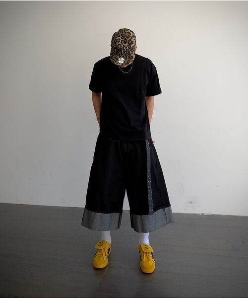 SCALLYWAG（スカリーワグ）の「[リュジョンラン × スケリーワック] ロールアップノンフェイドバミューダデニムショーツ[ブラック]（その他パンツ・レディース・その他・LARGE/X-LARGE/SMALL/MEDIUM）」の11枚目の写真