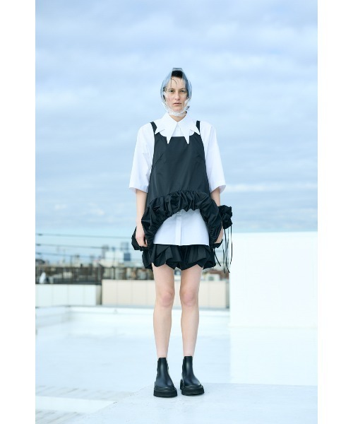 ENFOLD(エンフォルド)の「DROP-HEM CAMISOLE VEST(ベスト・レディース・ブラック・38)」の3枚目の写真