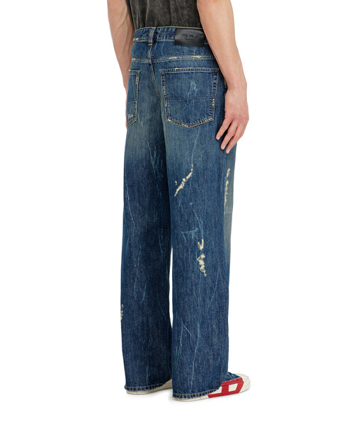 DIESEL(ディーゼル)の「メンズ デニムパンツ 2001 D-MACRO(デニムパンツ・メンズ・インディゴブルー・26inch/28inch/30inch/32inch/34inch)」の2枚目の写真