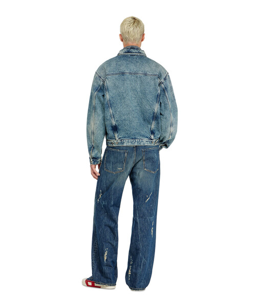DIESEL(ディーゼル)の「メンズ デニムパンツ 2001 D-MACRO(デニムパンツ・メンズ・インディゴブルー・26inch/28inch/30inch/32inch/34inch)」の5枚目の写真