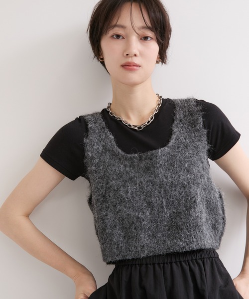 le cercle ADAM ET ROPE'(ルセルクルアダムエロペ)の「レイヤードニットビスチェ(その他トップス・レディース・グレー/ベージュ/レッド・FREE)」の2枚目の写真