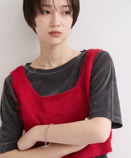 le cercle ADAM ET ROPE'(ルセルクルアダムエロペ)の「レイヤードニットビスチェ(その他トップス・レディース・グレー/ベージュ/レッド・FREE)」の1枚目の写真