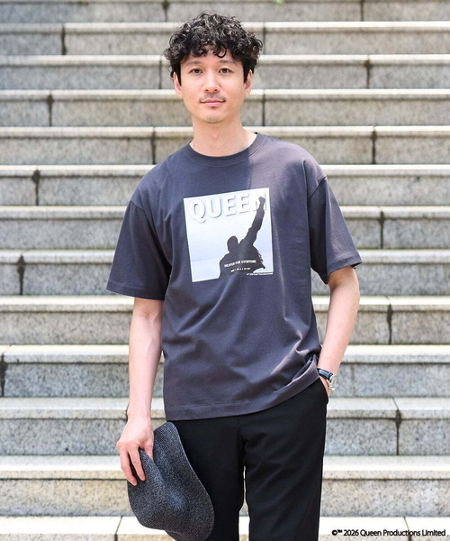 a.v.v(アーヴェヴェ)の「【接触冷感】QUEEN プリントカットソー(Tシャツ/カットソー・メンズ・チャコールグレー/ダークインディゴブルー/レッド・48/46)」の19枚目の写真