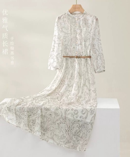 LUCPY(ラクピー)の「ペイズリープリント ベルト付きフレアワンピース(ワンピース・レディース・ホワイト・SMALL/MEDIUM/LARGE/X-LARGE)」の3枚目の写真