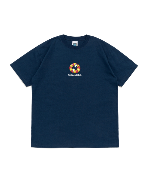 NET SOCIAL CLUB(ネットソーシャルクラブ)の「終末の蛇プールモードグラフィック半袖Tシャツ(ダークブルー)(Tシャツ/カットソー・レディース・その他・LARGE/MEDIUM/SMALL/X-LARGE)」の1枚目の写真