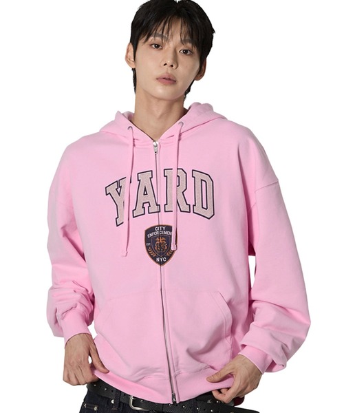 Openyard(オープンヤード)の「『Openyard/オープンヤード』COLLEGIATE CREST HOODIE ZIP UP/カレッジエイトクレストジップアップパーカー(パーカー・メンズ・ピンク/グレー・M/L)」の2枚目の写真