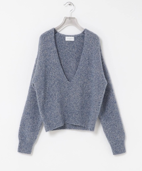 URBAN RESEARCH(アーバンリサーチ)の「new basic CASHMERE SILK DEEP V-NECK KNIT(ニット/セーター・レディース・ブルー/ベージュ・FREE)」の3枚目の写真