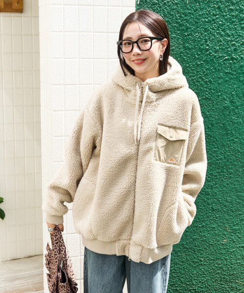 FREAK'S STORE(フリークスストア)の「限定展開 KELTY × FREAK'S STORE/ケルティ 別注 ボア フーディー ミドル コート(その他アウター・レディース・ブラック/ナチュラル/オリーブ・フリ-)」の20枚目の写真