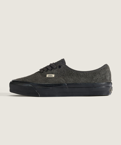 VANS(バンズ)の「VANS / ヴァンズ PREMIUM オーセンティック ヘアリースエード(スニーカー・メンズ・ブラック系その他・28cm/27cm/26cm)」の3枚目の写真