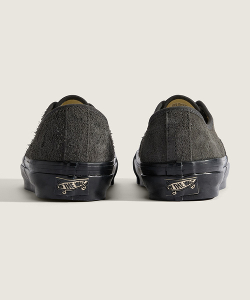 VANS(バンズ)の「VANS / ヴァンズ PREMIUM オーセンティック ヘアリースエード(スニーカー・メンズ・ブラック系その他・28cm/27cm/26cm)」の6枚目の写真