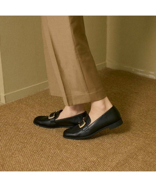 carino(カリーノ)の「【レイン対応】バックルソフトスクエアトゥローファー(ローファー・レディース・ブラック/デザートカモ/グレイッシュベージュ・23.5cm/23cm/24.5cm/24cm/22.5cm)」の19枚目の写真