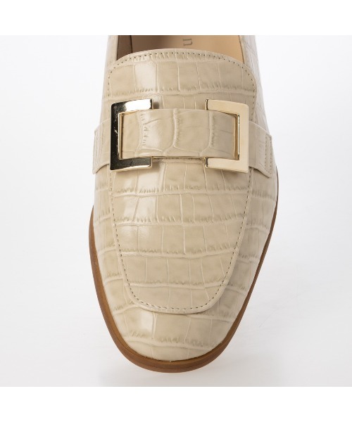 carino(カリーノ)の「【レイン対応】バックルソフトスクエアトゥローファー(ローファー・レディース・ブラック/デザートカモ/グレイッシュベージュ・23.5cm/23cm/24.5cm/24cm/22.5cm)」の4枚目の写真