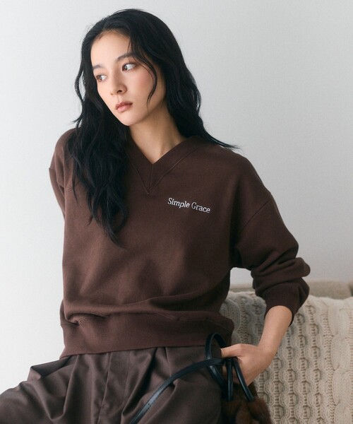 Firsthand(ファーストハンド)の「Firsthand/ファーストハンド 限定展開 オーガニックコットン Vネック スウェット(スウェット・レディース・ブラウン/チャコールグレー/ナチュラル/ピンク・FREE)」の5枚目の写真