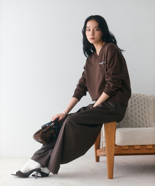 Firsthand(ファーストハンド)の「Firsthand/ファーストハンド 限定展開 オーガニックコットン Vネック スウェット(スウェット・レディース・ブラウン/チャコールグレー/ナチュラル/ピンク・FREE)」の17枚目の写真