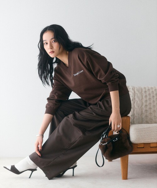 Firsthand(ファーストハンド)の「Firsthand/ファーストハンド 限定展開 オーガニックコットン Vネック スウェット(スウェット・レディース・ブラウン/チャコールグレー/ナチュラル/ピンク・FREE)」の20枚目の写真