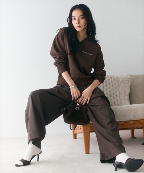 Firsthand(ファーストハンド)の「Firsthand/ファーストハンド 限定展開 オーガニックコットン Vネック スウェット(スウェット・レディース・ブラウン/チャコールグレー/ナチュラル/ピンク・FREE)」の22枚目の写真