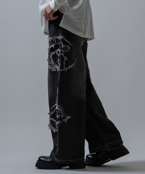 improves(インプローブス)の「ダメージモチーフ カーブデニムパンツ(デニムパンツ・メンズ・ブラック/ブラック系・LARGE/MEDIUM)」の4枚目の写真