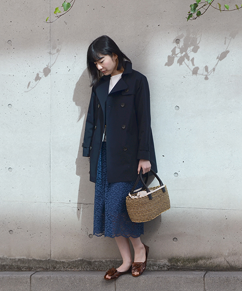 liflattie ships（リフラティ シップス）の「liflattie ships:コンパクトギャバ トレンチコート（トレンチコート・レディース・ネイビー/ベージュ/オリーブ・MEDIUM/SMALL）」の12枚目の写真