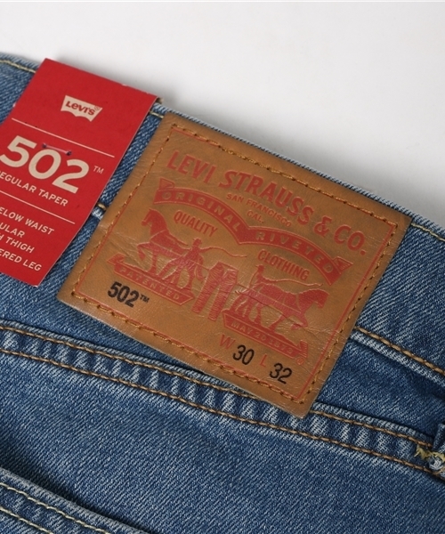 Levi's(リーバイス)の「502(TM) レギュラーテーパードフィット インディゴブルー GREENVILLE/11.6oz(デニムパンツ・メンズ・インディゴブルー・W36 L32/W30 L32/W29 L32/W32 L32/W34 L32/W31 L32/W28 L32/W33 L32)」の7枚目の写真
