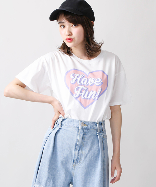 WEGO(ウィゴー)の「WEGO/ビッグハートプリントカットソー(Tシャツ/カットソー・レディース・ブラック/ホワイト・FREE)」の1枚目の写真