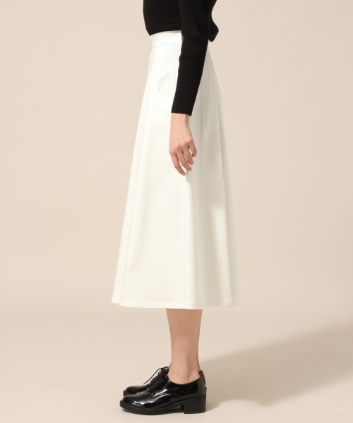 LOWRYS FARM（ローリーズファーム）の「ビッグポケットツキスカート　783095 （スカート・レディース・ベージュ/オフホワイト/グリーン・MEDIUM/LARGE）」の5枚目の写真