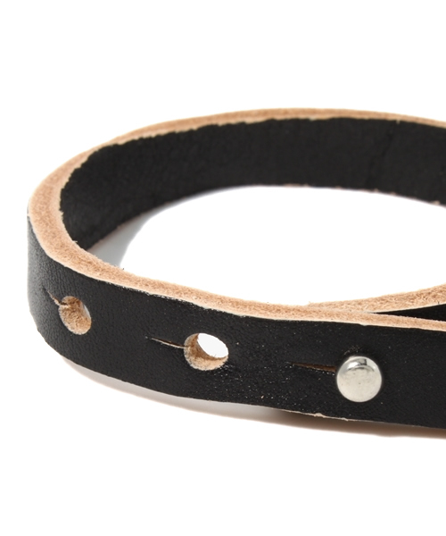 And A（アンドエー）の「ヌメホソブレス（ブレスレット・メンズ・ブラック/ブルー/レッド/オレンジ・FREE）」の6枚目の写真