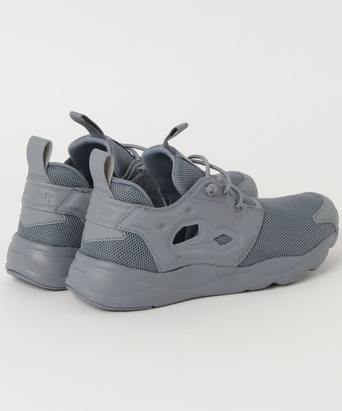 Reebok（リーボック）の「フューリーライト FURYLITE OM（スニーカー・メンズ・グレー/ネイビー/ブラック・24.0cm/27.0cm/25.0cm/29.0cm/27.5cm/30.0cm/23.0cm/26.0cm/24.5cm/26.5cm/29.5cm/25.5cm/28.5cm/28.0cm/23.5cm/22.5cm）」の5枚目の写真