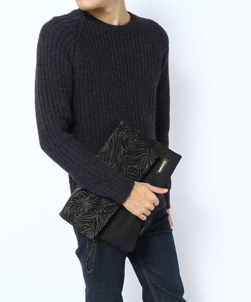 SHIPS JET BLUE(シップスジェットブルー)の「JB: レザー×キャンバス/コンビクラッチバッグ■(クラッチバッグ・メンズ・ブラック×ブルー/ブラウン×イエロー/カモフラージュ/レオパード/ダークグレー・ONESIZE)」の6枚目の写真