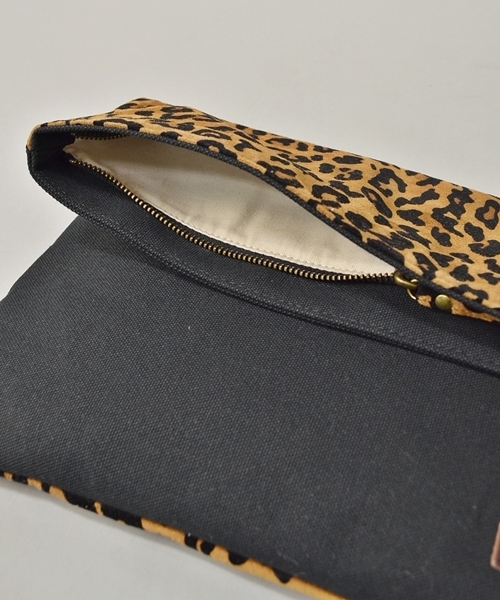 SHIPS JET BLUE(シップスジェットブルー)の「JB: レザー×キャンバス/コンビクラッチバッグ■(クラッチバッグ・メンズ・ブラック×ブルー/ブラウン×イエロー/カモフラージュ/レオパード/ダークグレー・ONESIZE)」の15枚目の写真