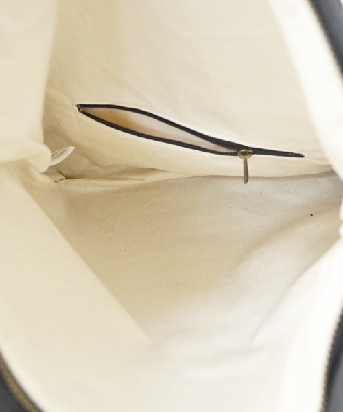 SHIPS JET BLUE(シップスジェットブルー)の「JB: レザー×キャンバス/コンビクラッチバッグ■(クラッチバッグ・メンズ・ブラック×ブルー/ブラウン×イエロー/カモフラージュ/レオパード/ダークグレー・ONESIZE)」の16枚目の写真