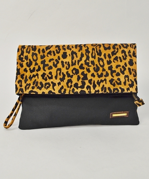 SHIPS JET BLUE(シップスジェットブルー)の「JB: レザー×キャンバス/コンビクラッチバッグ■(クラッチバッグ・メンズ・ブラック×ブルー/ブラウン×イエロー/カモフラージュ/レオパード/ダークグレー・ONESIZE)」の7枚目の写真